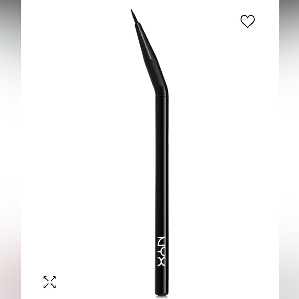 NYX Professional Makeup
Pro Angled Eyeliner Brush, Created for Macy's‎